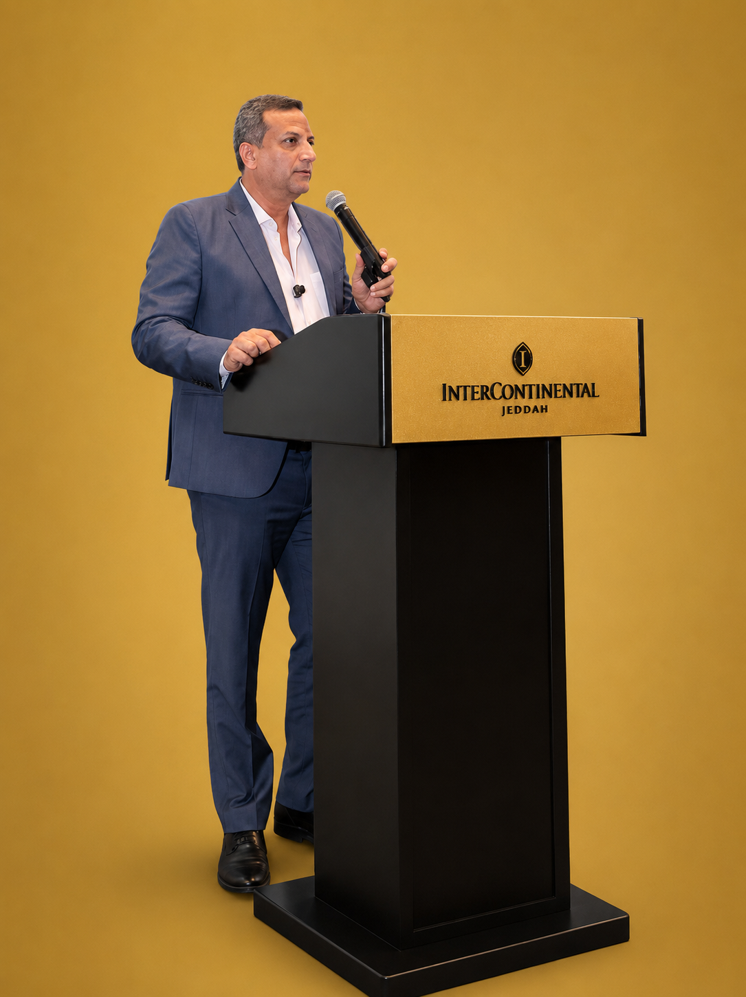 Abid Razvi, Managing Director of Felix Real Estate, speaking at the InterContinental Jeddah